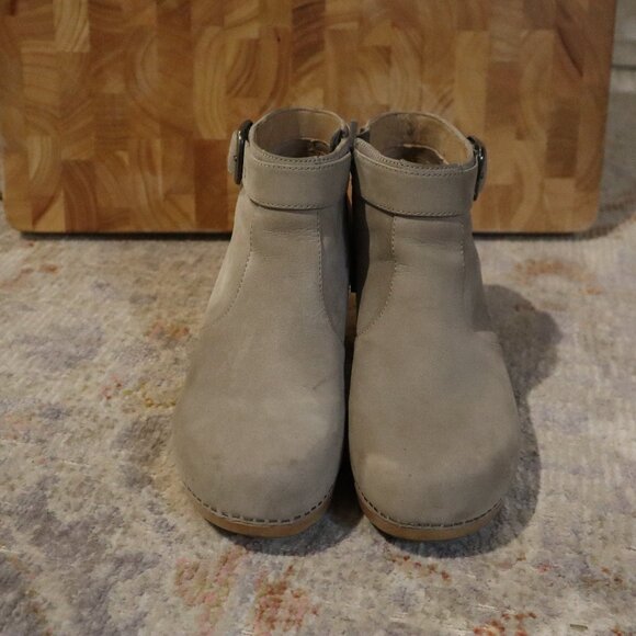Gray Dansko Clog Boots SIze 38/Size 8 - Picture 1 of 8